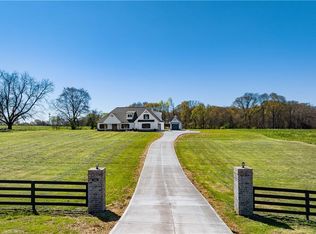 141 Unawatti Rd, Canon, GA 30520