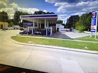 26461 Dequindre Rd, Madison Heights, MI 48071