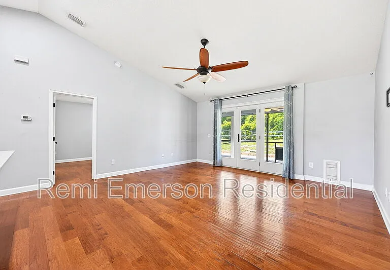 116 W 5th St — Photo 17