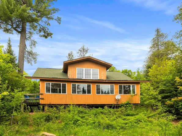 204 E Deeryard Rd, Grand Marais, MN 55604