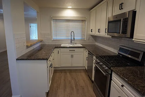 2423 Minuteman Way Photo 1
