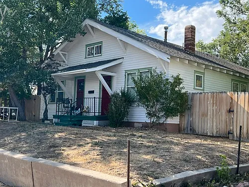 617 W Pine St Photo 1