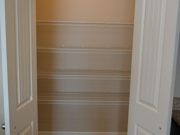 5th image of 4703 Chelanie Cir