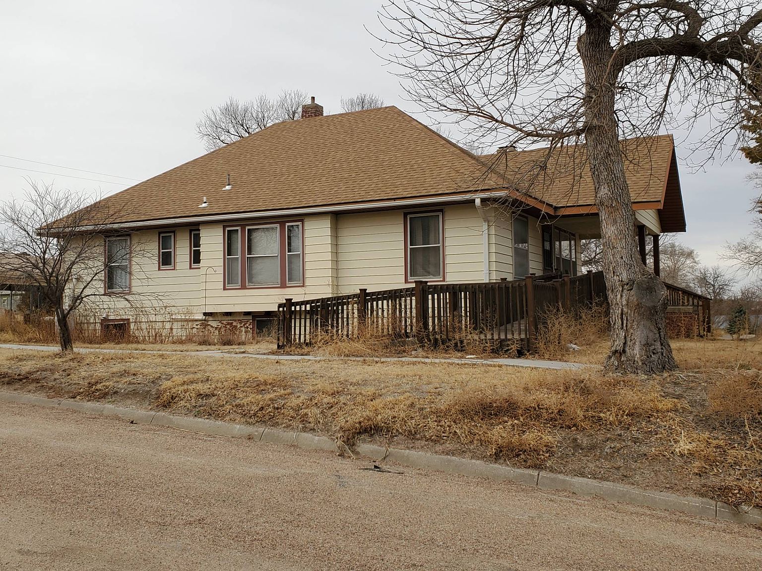 335 S Main St, Lenora, KS 67645 Zillow