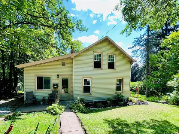 231 E King St, Chardon, OH 44024