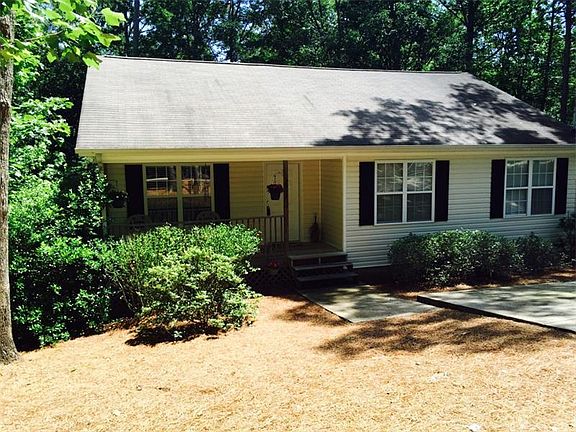 2nd image of 3812 Clubhouse Dr