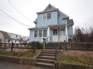 393 Knapps Hwy, Fairfield, CT 06825