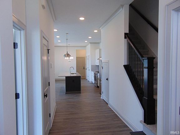 3rd image of 150 Parkerwood Ln