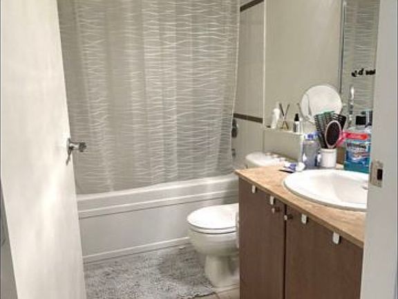 5th image of 610 Granville St #1103