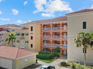 4420 Botanical Place Cir APT 402, Naples, FL 34112
