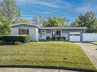 15 Olvera Cir, Florissant, MO 63031