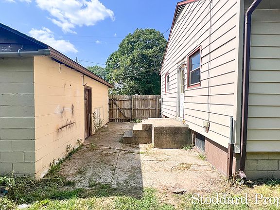5th image of 5648 Madison Ave SE