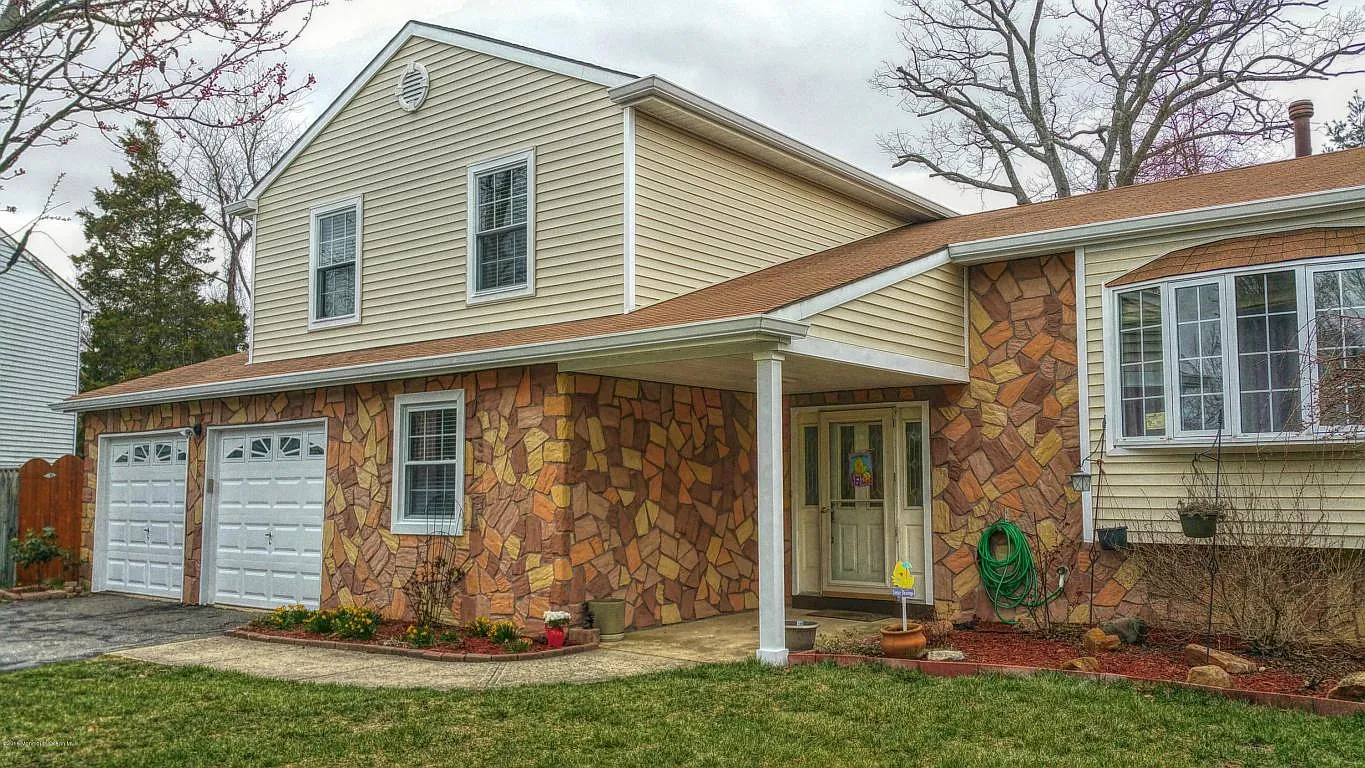 8 Bugle Ct photo 1