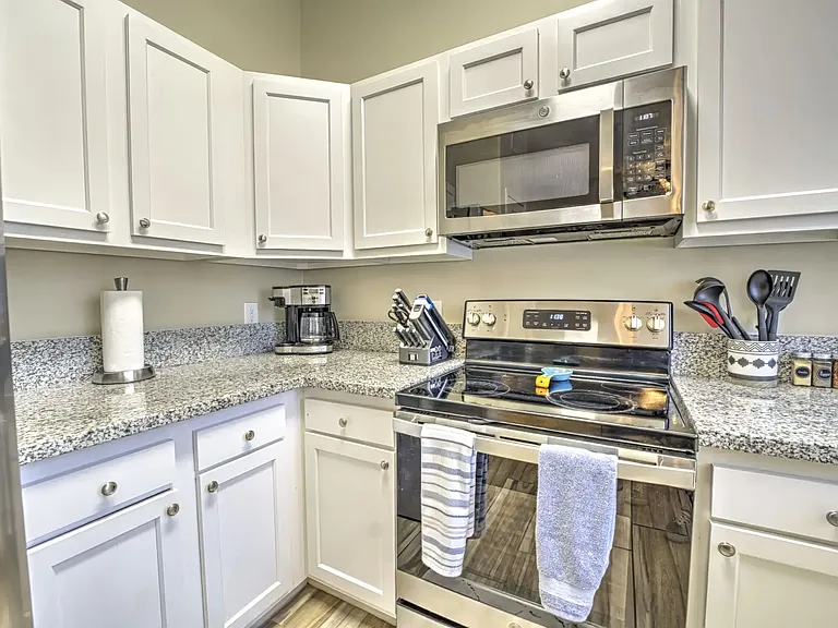 5025 E Lee St #1 — Photo 4