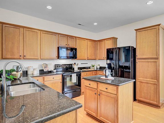 5th image of 9714 Seed St