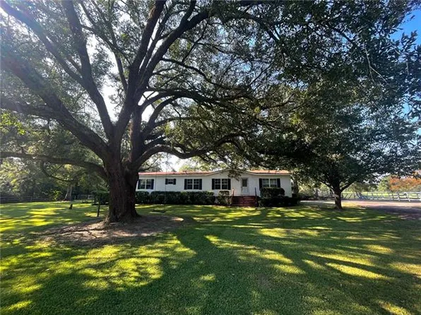 475 Deerfield Rd, Folsom, LA 70437