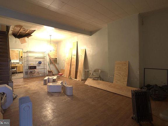 2nd image of 2140 S Simpson St