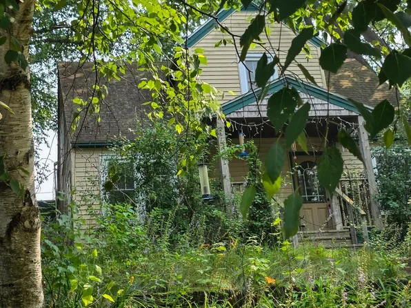 1427 Woodland AVENUE, Eau Claire, WI 54701