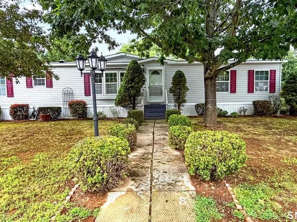 6 Circle Drive, Windham, CT 06256