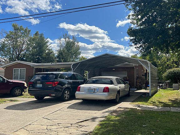 4th image of 6206 Kenyon Dr