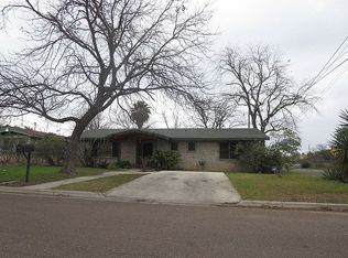 701 N Tapeyste Ave, Laredo, TX 78043