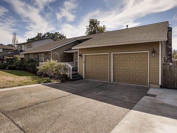 2nd image of 1461 SE 51st Ave