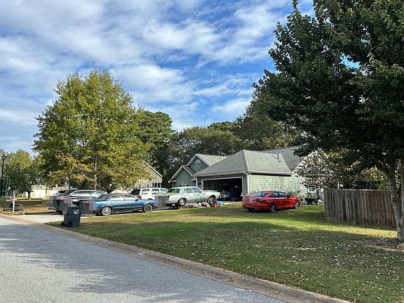 2nd image of 4250 Fox Chase Dr