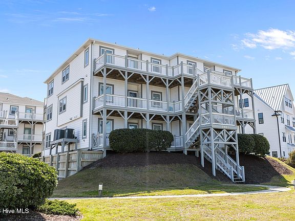 5th image of 2903 Pointe West Drive #A