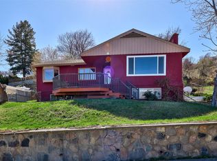 211 Connaught Rd, Kamloops, BC V2C 1G5
