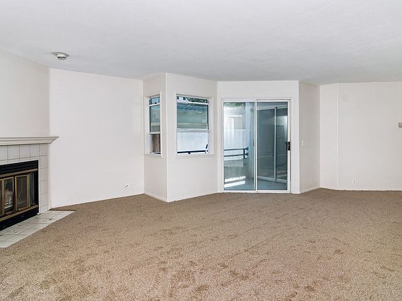 5th image of 422 Rosecrans St APT 6