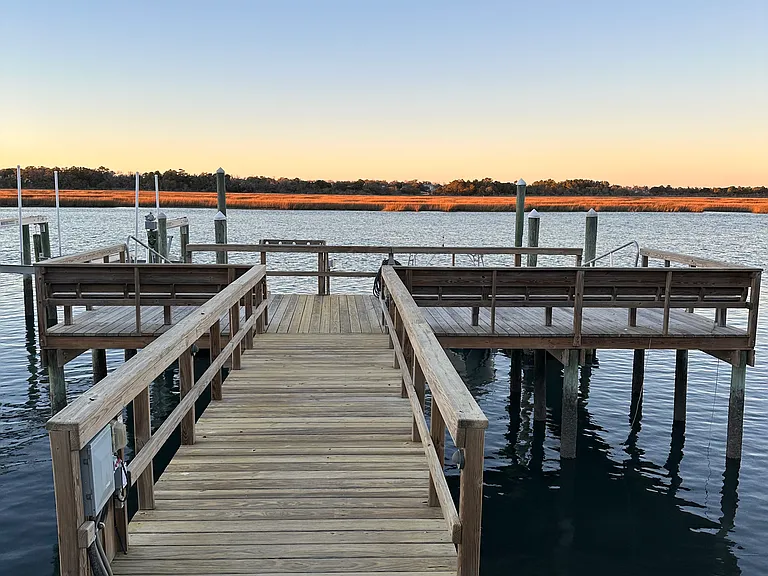 Pelican Dr — Photo 14