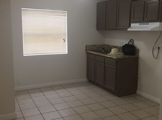435 1/2 W 76th St, Los Angeles, CA 90003
