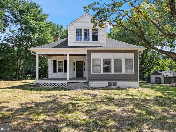 39 Kirk Rd, Garnet Valley, PA 19060