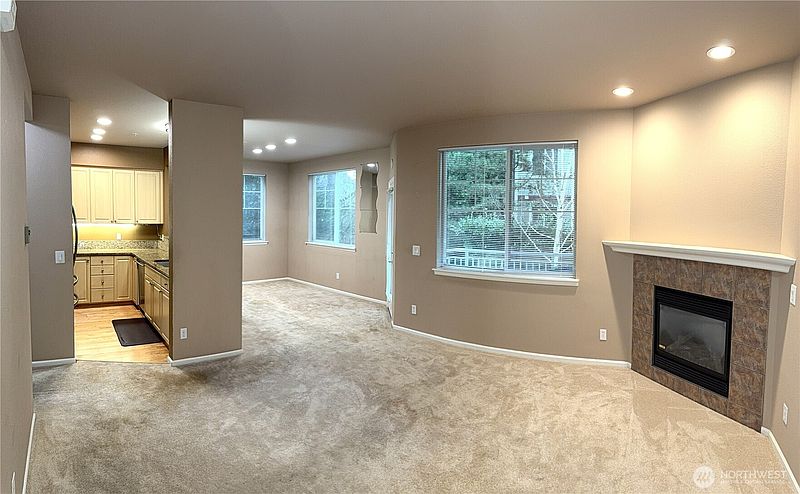 3rd image of 13000 Admiralty Way #B201