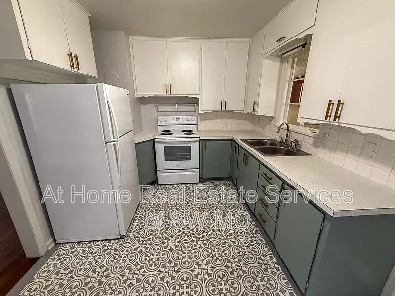 2 bed, 1.0 bath, 904 sqft, $980 — Photo 3
