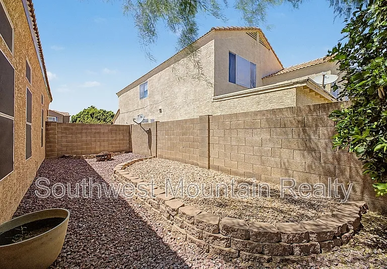 649 S Banning — Photo 29