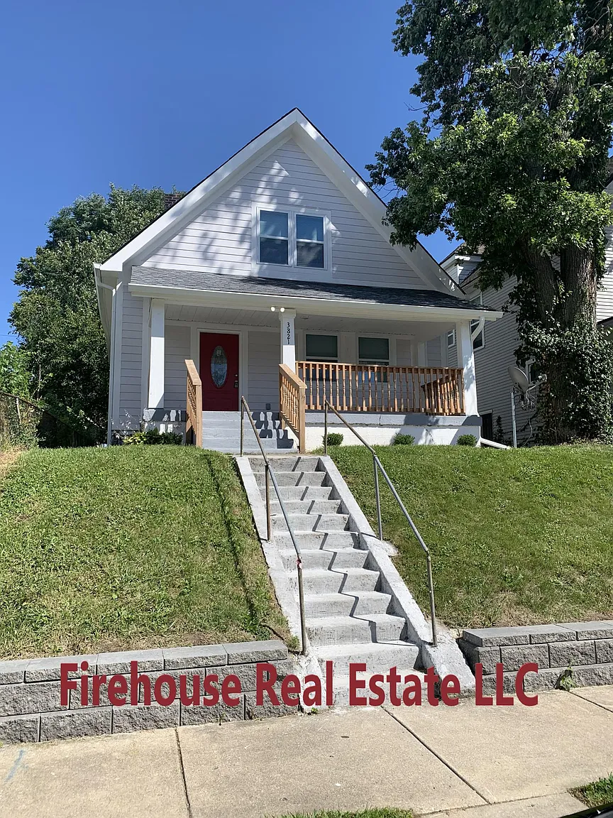 3821 Boulevard Pl photo 1