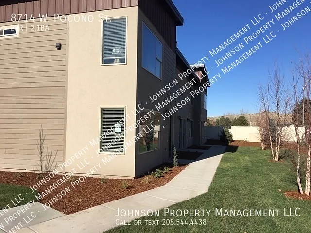 8714 W Pocono Ln — Photo 17