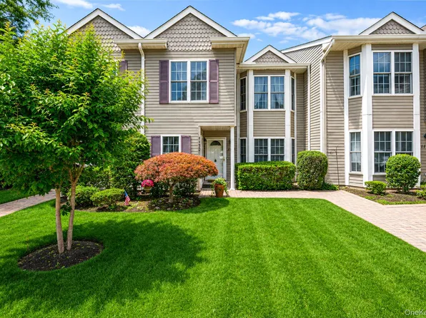 1130 Savoy Drive, Melville, NY 11747