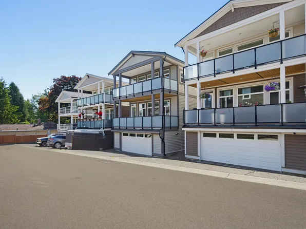 1426 Finlay St #3, White Rock, BC V4B 4L5