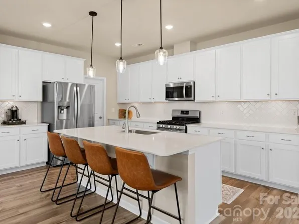 927 Cobbled Way, Fort Mill, SC 29715