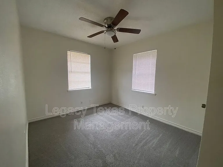 108 Pine St — Photo 8