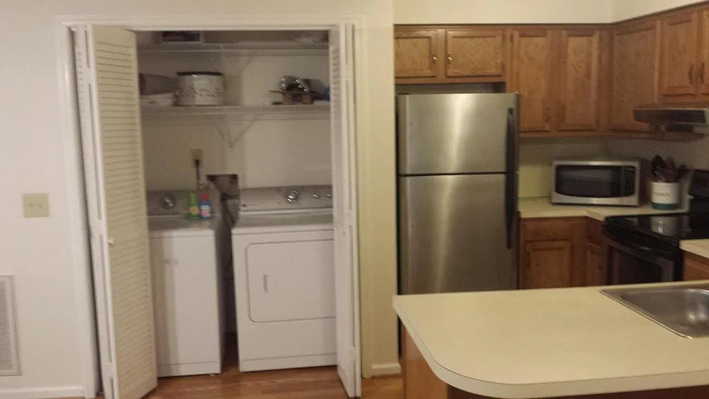 126-B West Victoria Ct. — Photo 3