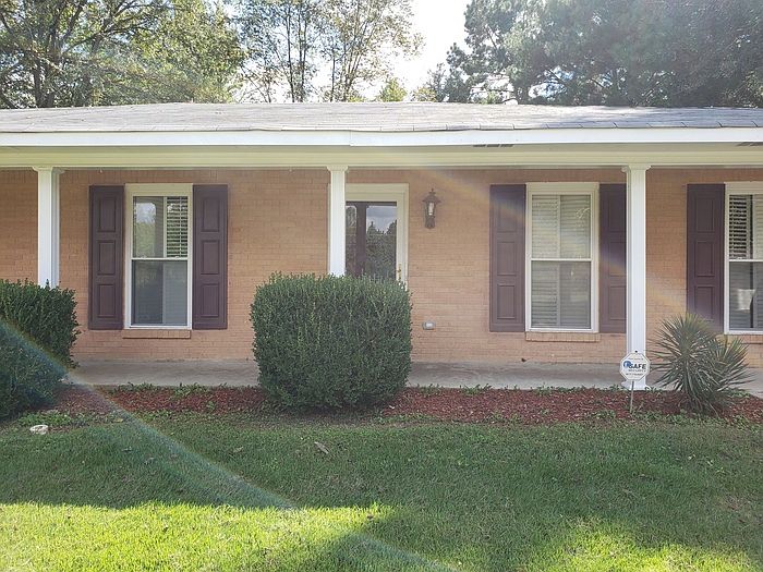 1st image of 1417 Glouchester Dr