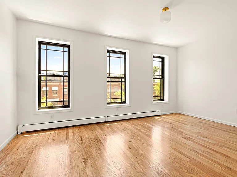 609 Lexington Ave #2 — Photo 9