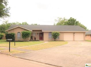 109 Berkshire Ln, Victoria, TX 77904
