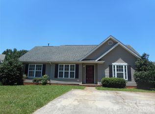 5901 Meadow Hill Dr, Charlotte, NC 28212