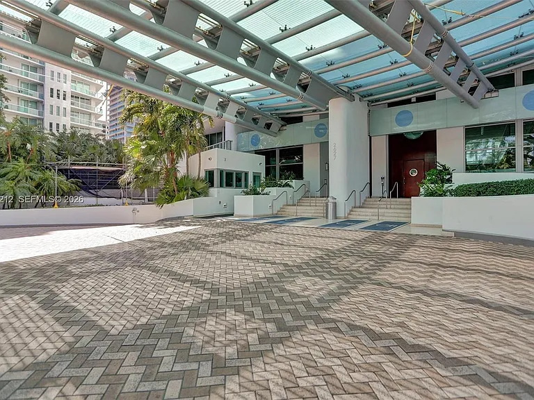 2627 S Bayshore Dr #506 — Photo 61