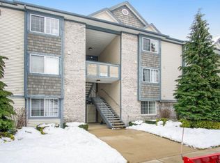 18372 N Ridge Ct APT 11, Spring Lake, MI 49456