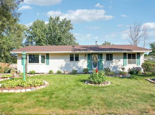 889 Whitney Dr, Apple Valley, MN 55124